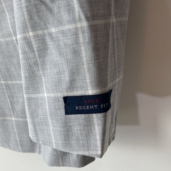 Brooks Brothers 1818 Regent Fit Suit Gray/Cream Plaid - Picture 4 of 16